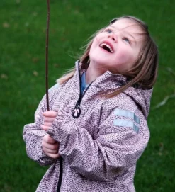 Ducksday Regenanzug JUNE Smoky Rosa/grau 11 Ducksday Regenanzug JUNE Smoky Rosa/grau -Babyprodukte Geschäft Ducksday rainsuit June 01 1280x1280