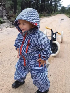 Ducksday Regenanzug Flicflac Regenoverall Blau/weiß 9 Ducksday Regenanzug Flicflac Regenoverall Blau/weiß -Babyprodukte Geschäft Ducksday rainsuit flicflac 002 771x1024 1280x1280 1